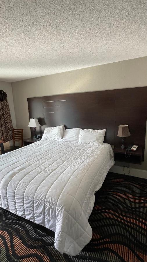 Country Town N' Suites Gatlinburg Eksteriør billede