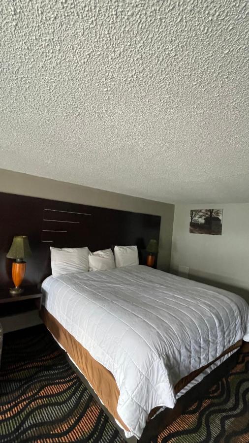 Country Town N' Suites Gatlinburg Eksteriør billede