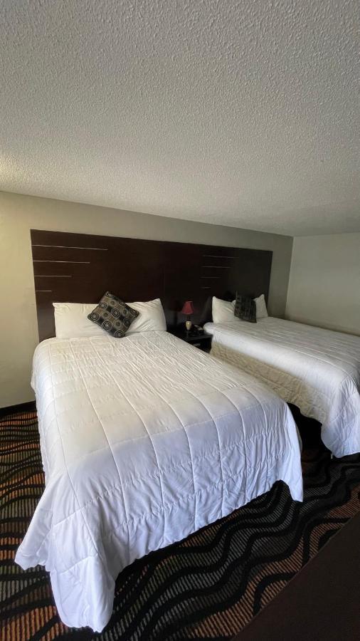 Country Town N' Suites Gatlinburg Eksteriør billede
