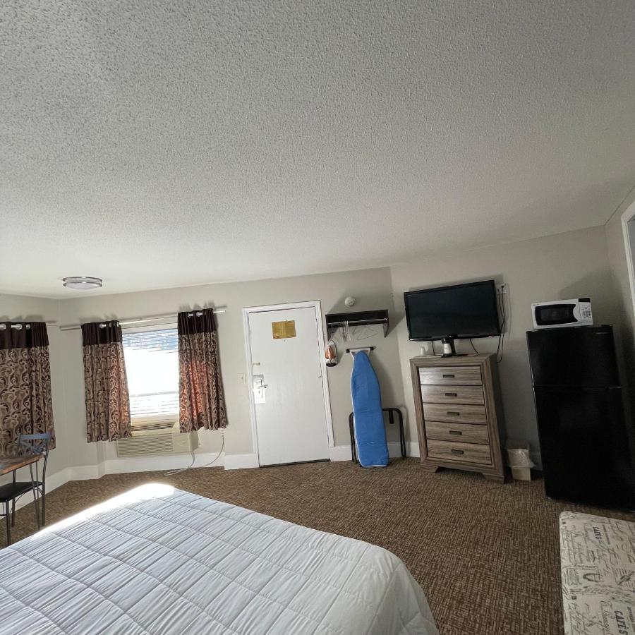 Country Town N' Suites Gatlinburg Eksteriør billede