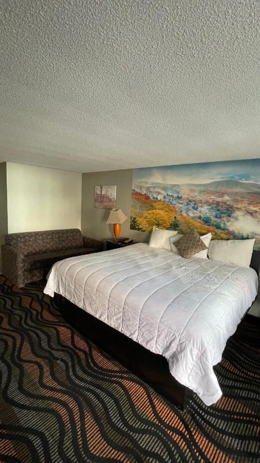 Country Town N' Suites Gatlinburg Eksteriør billede