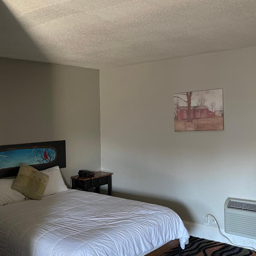 Country Town N' Suites Gatlinburg Eksteriør billede