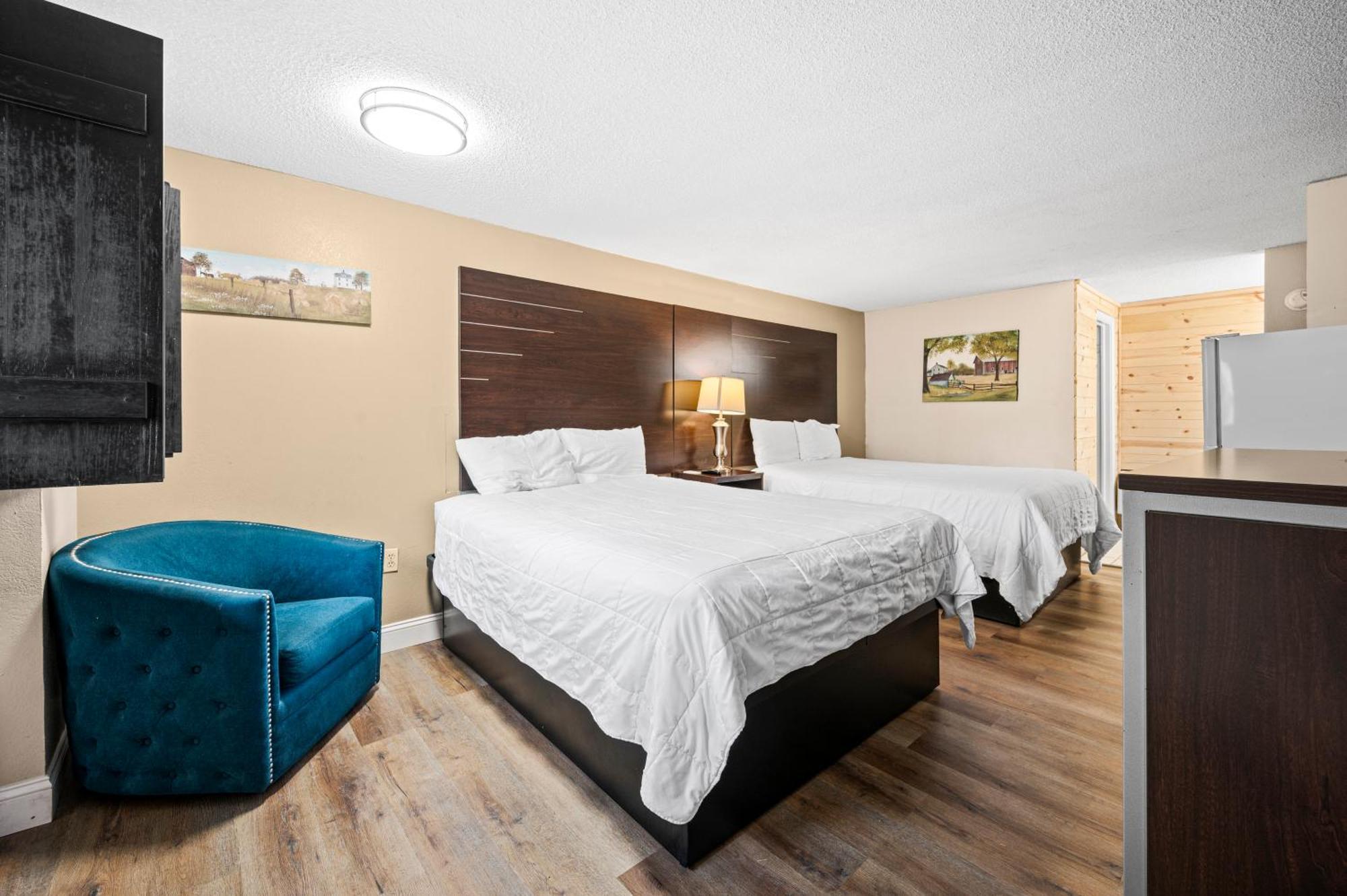 Country Town N' Suites Gatlinburg Eksteriør billede