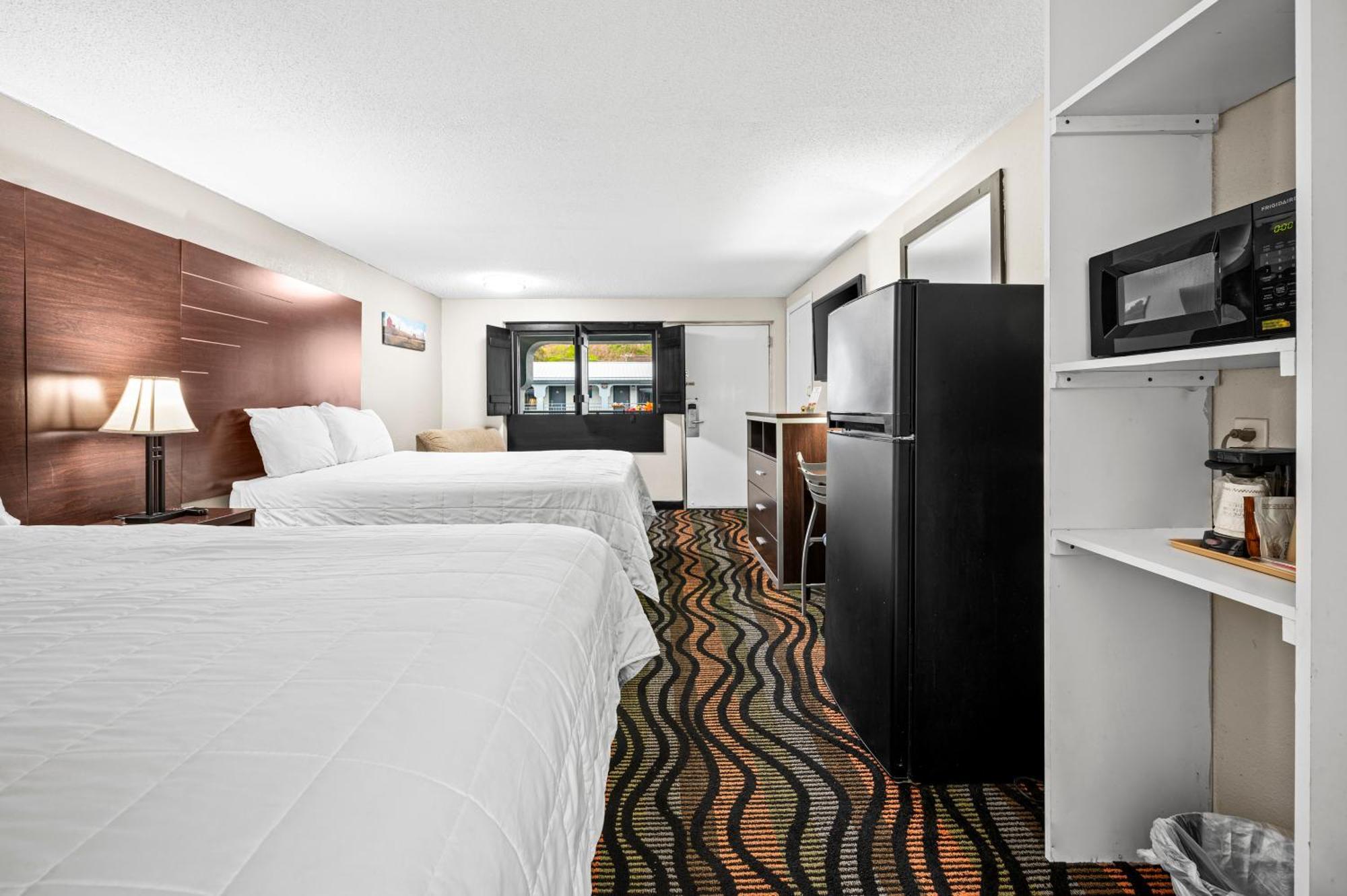 Country Town N' Suites Gatlinburg Eksteriør billede