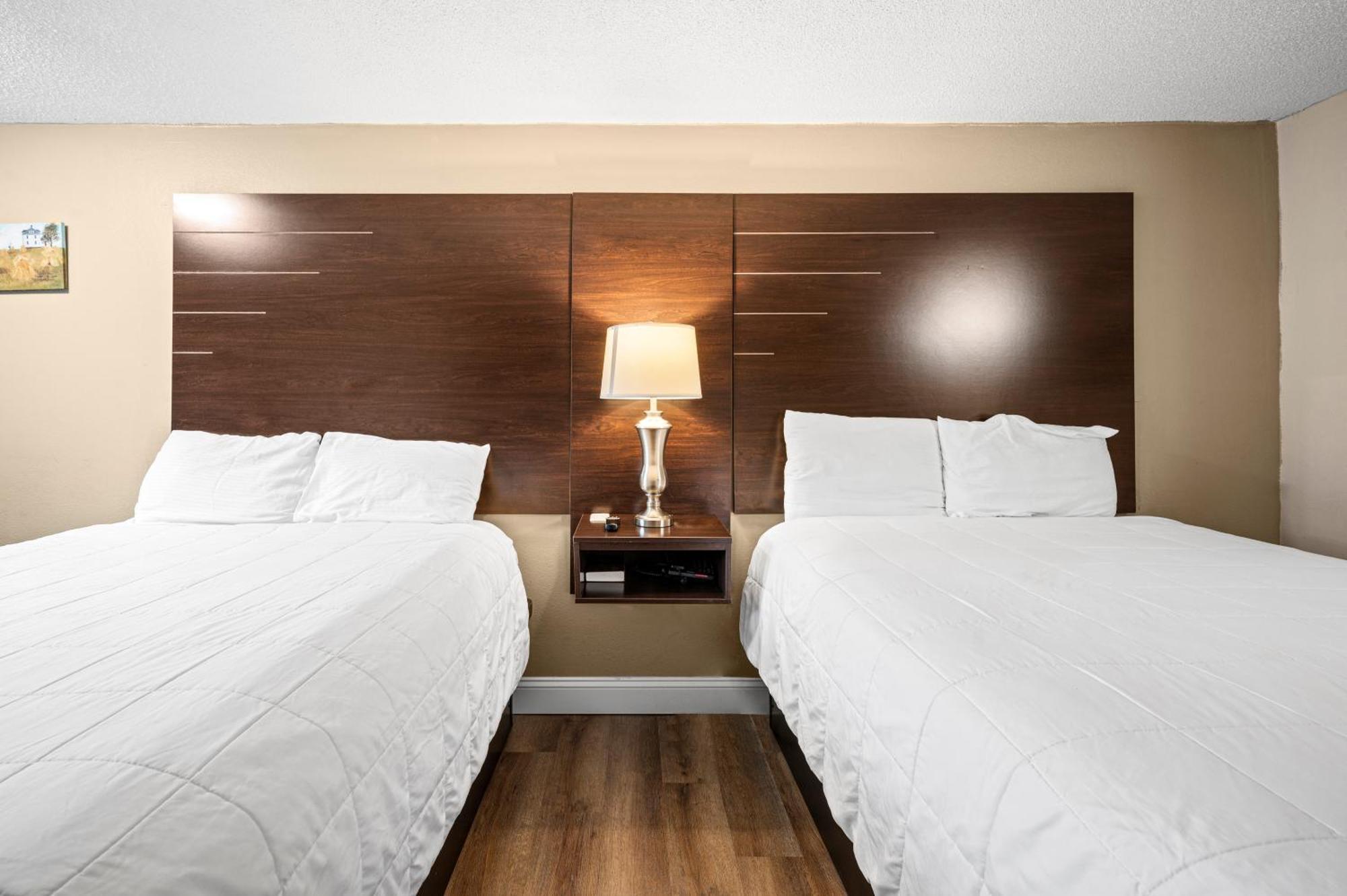 Country Town N' Suites Gatlinburg Eksteriør billede