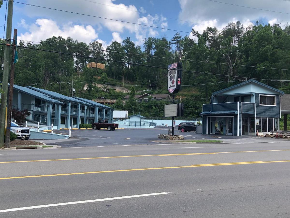 Country Town N' Suites Gatlinburg Eksteriør billede
